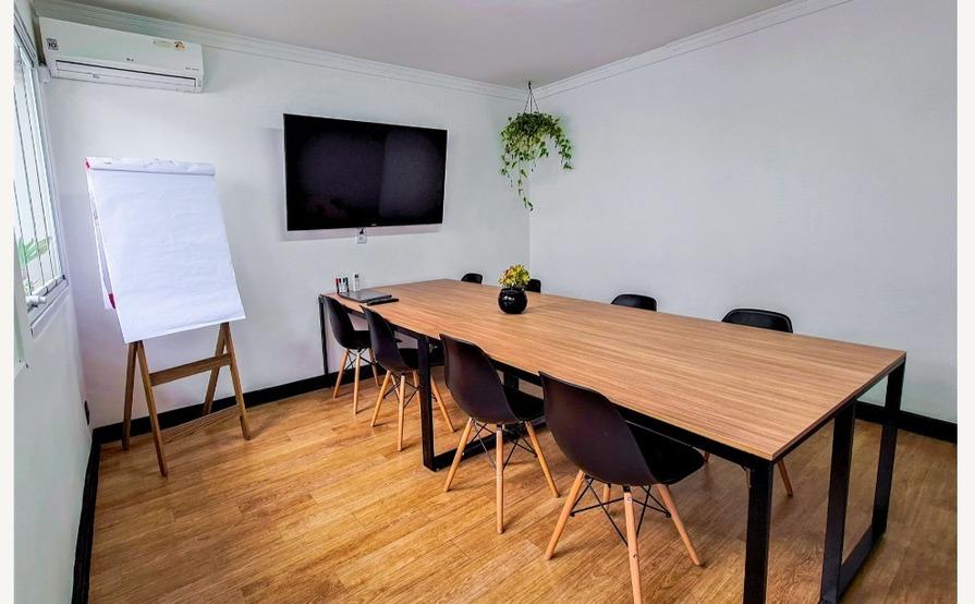 Sala de Reunião para 4 ou 6 pessoas - Realize Coworking Tatuapé Sala de Reunião para 4 ou 6 pessoas - Realize Coworking Tatuapé