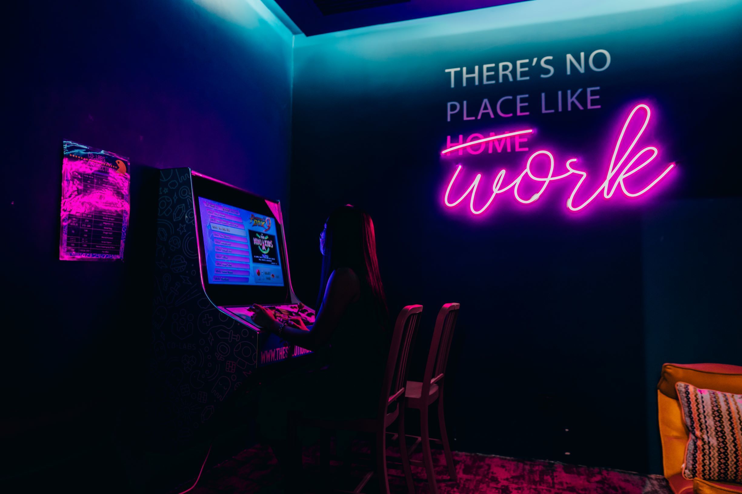 Flexi Desk (1 Pax) Flexi Desk (1 Pax)