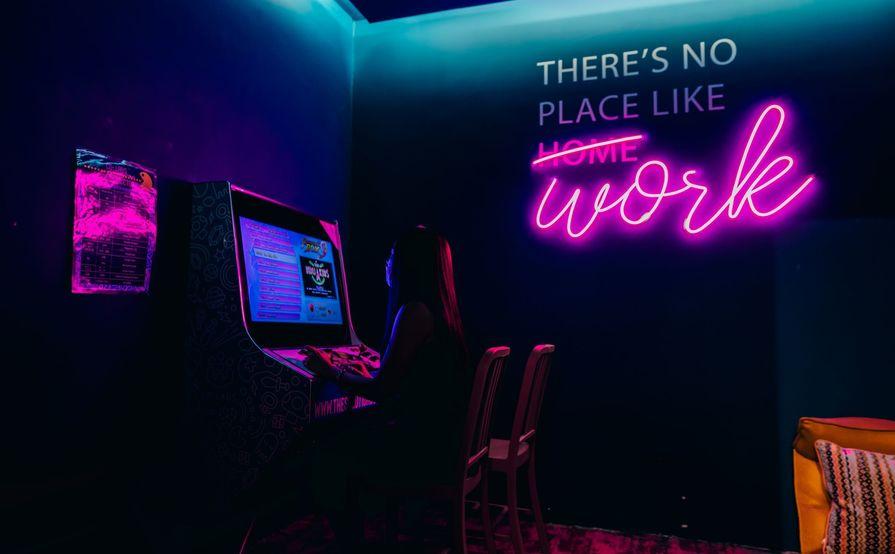 Flexi Desk (1 Pax) Flexi Desk (1 Pax)