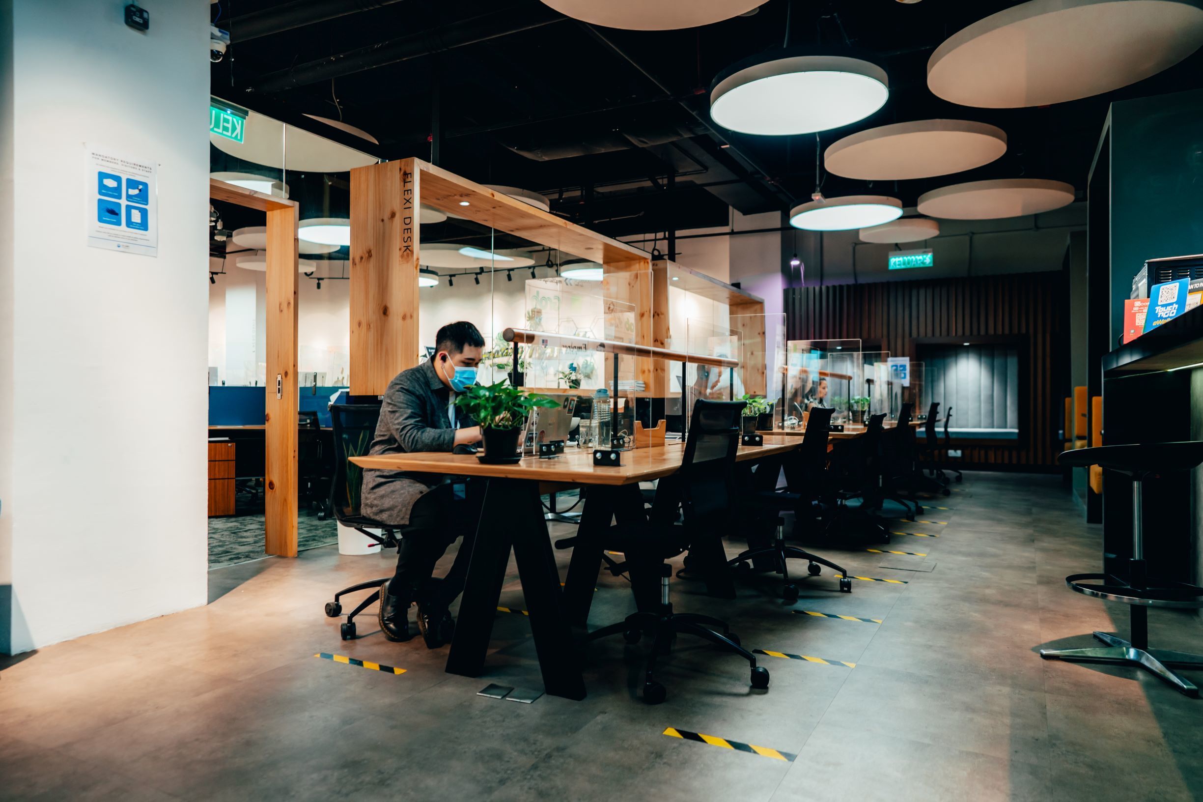 Flexi Desk (1 Pax) Flexi Desk (1 Pax)