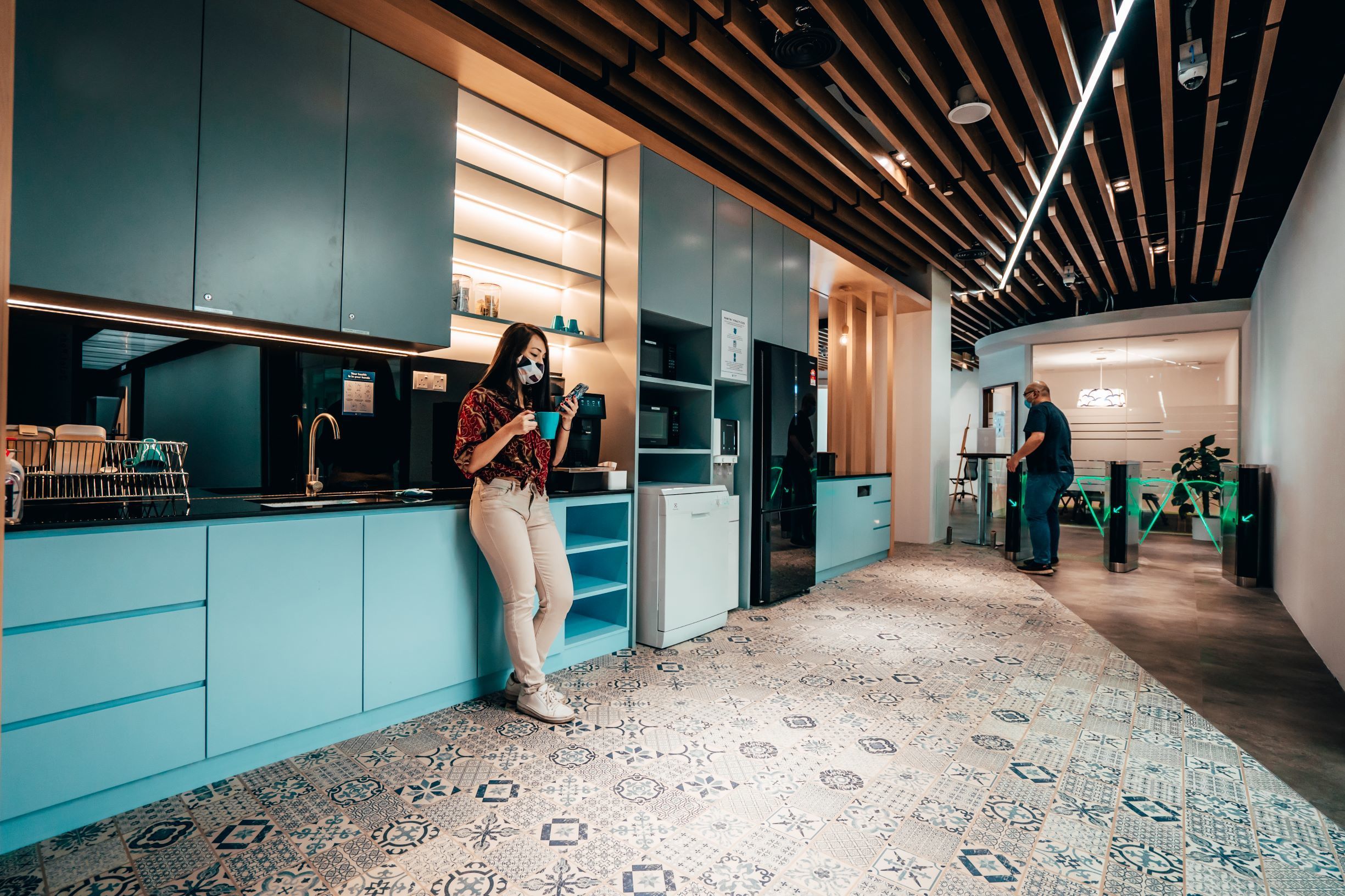 Premium Office Suite (From 2 to 16 Pax)