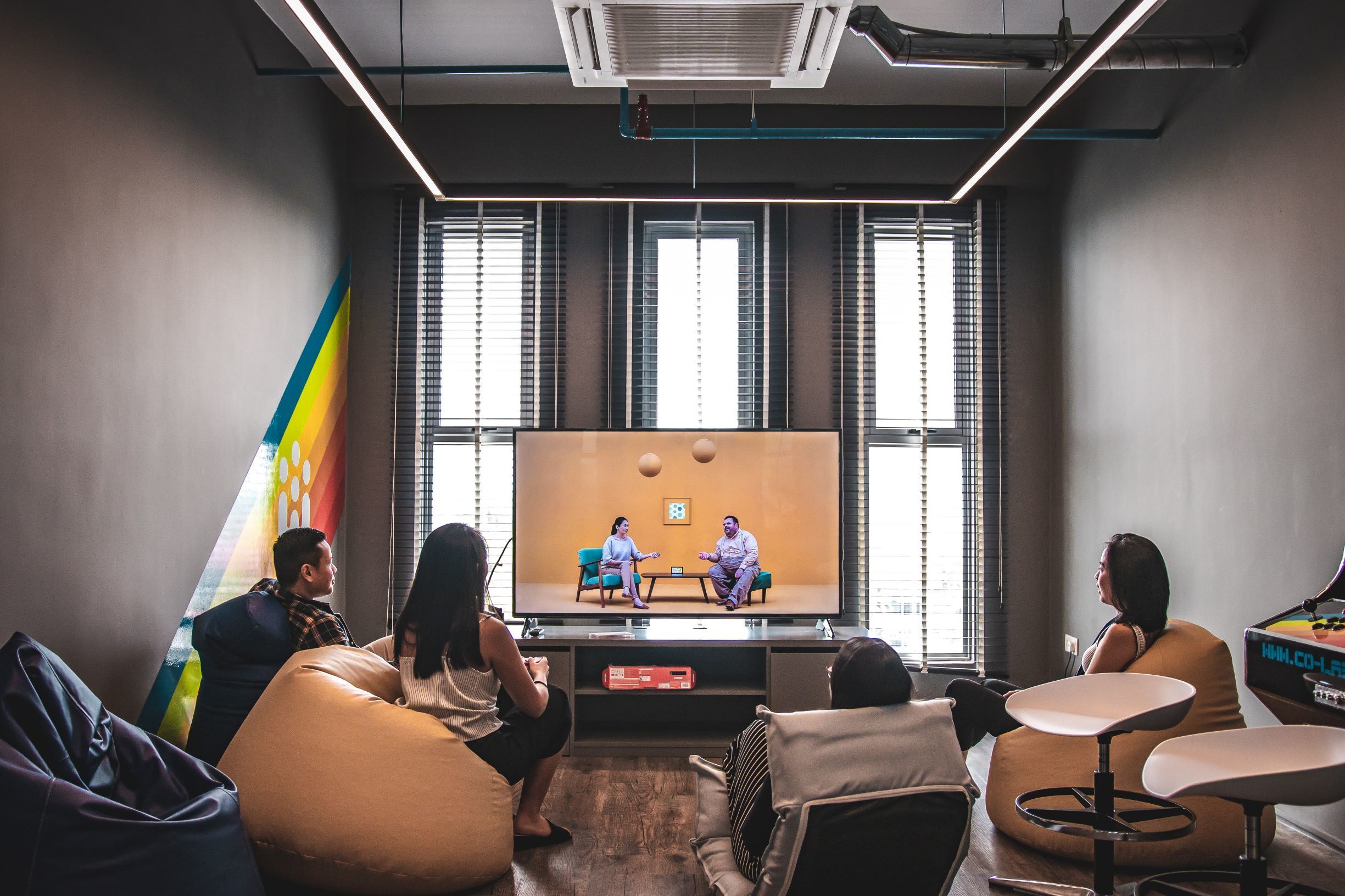 Premium Office Suite (From 2 to 9 Pax)