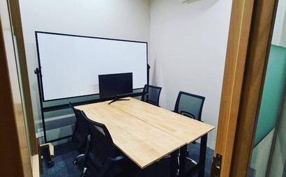 Private Office and Meeting Room Private Office and Meeting Room