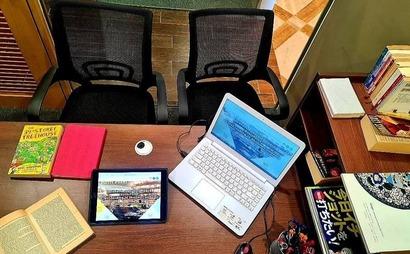 Private Office and Meeting Room Private Office and Meeting Room