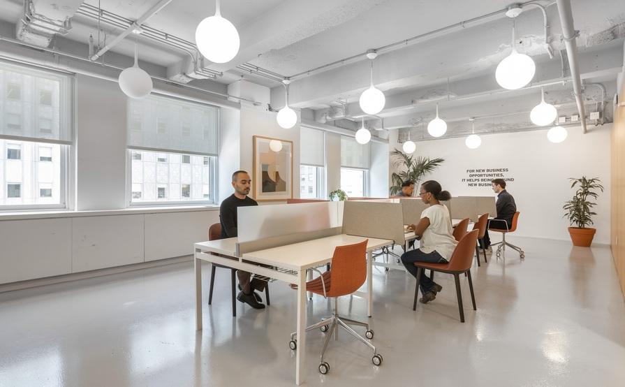 Hot desk with anything you need! BOOK NOW! Hot desk with anything you need! BOOK NOW!