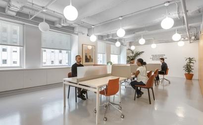 Hot desk with anything you need! BOOK NOW! Hot desk with anything you need! BOOK NOW!