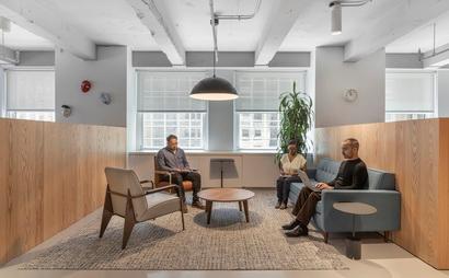 Hot desk with anything you need! BOOK NOW! Hot desk with anything you need! BOOK NOW!