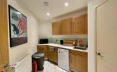 Desks to rent in N16 Desks to rent in N16