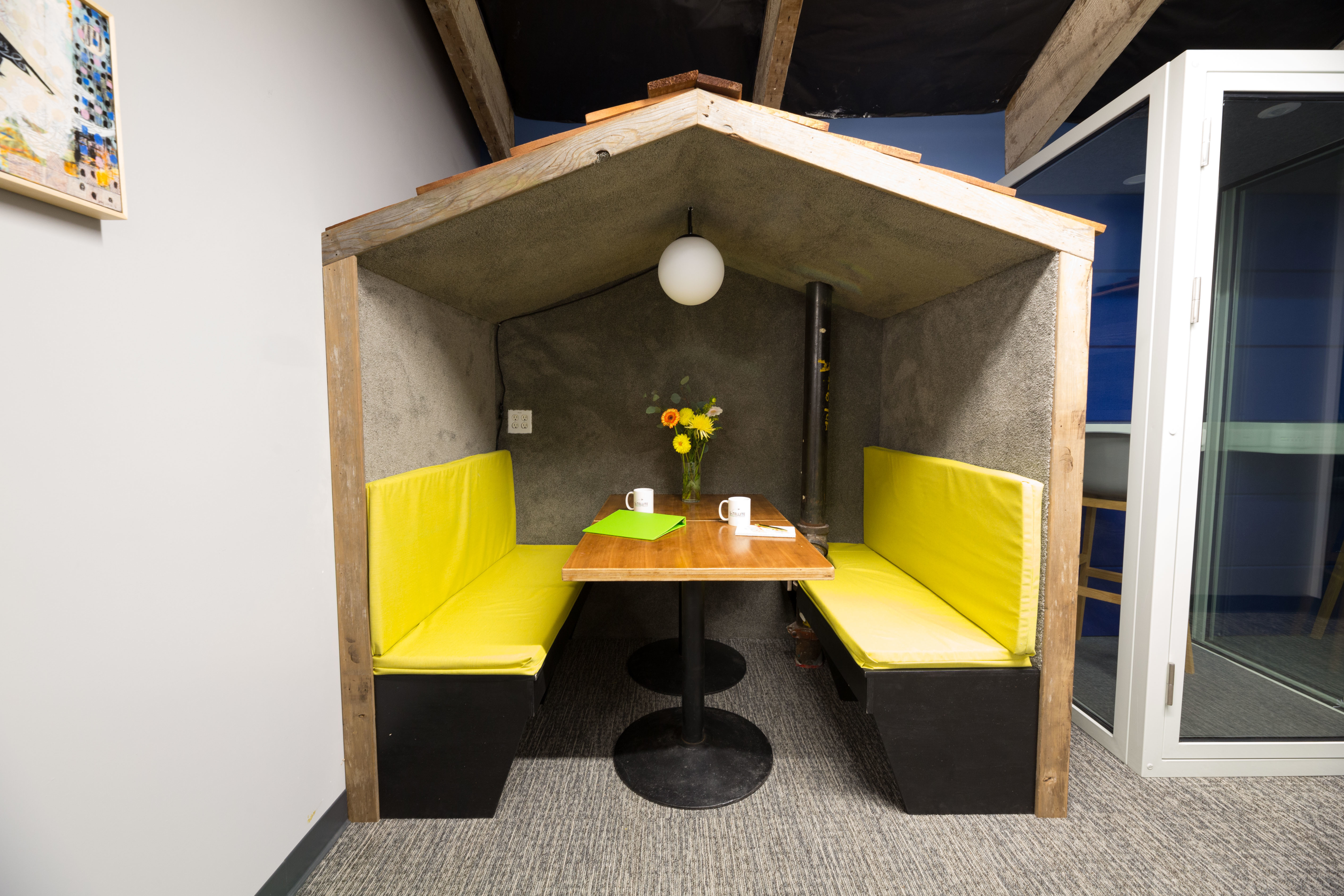 Open Coworking Desk