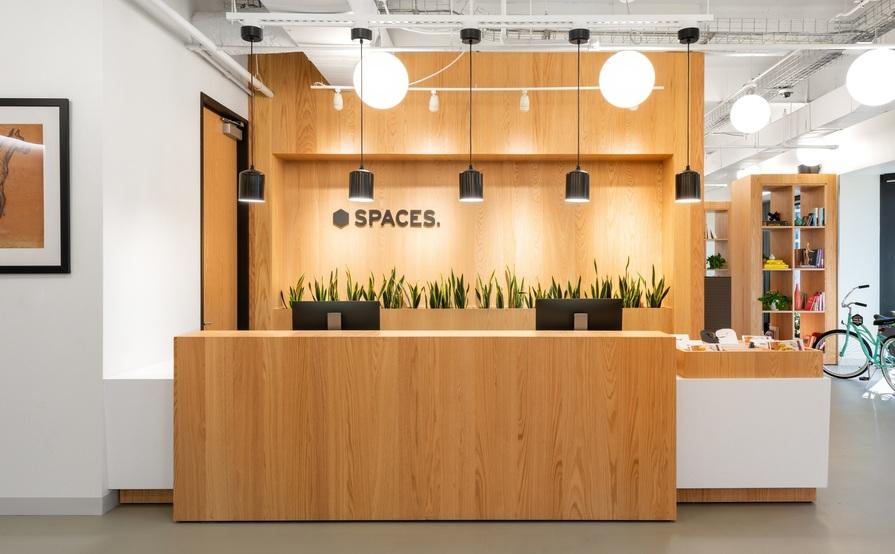 Are you in an innovating and modern team? Get involved in the environment you need and find your ideal office at Spaces