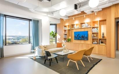 Are you in an innovating and modern team? Get involved in the environment you need and find your ideal office at Spaces Are you in an innovating and modern team? Get involved in the environment you need and find your ideal office at Spaces