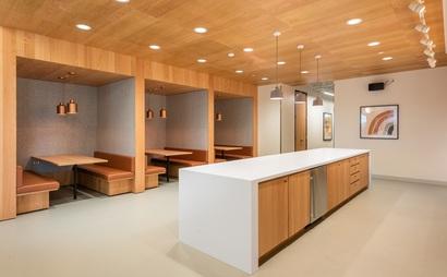 ¿WHY WOULDN’T YOU GET A WORKSPACE AT Spaces 111 Congress? ¿WHY WOULDN’T YOU GET A WORKSPACE AT Spaces 111 Congress?