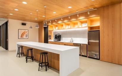 ¿WHY WOULDN’T YOU GET A WORKSPACE AT Spaces 111 Congress? ¿WHY WOULDN’T YOU GET A WORKSPACE AT Spaces 111 Congress?