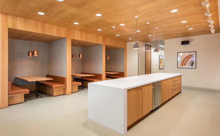 ¿WHY WOULDN’T YOU GET A WORKSPACE AT Spaces 111 Congress? ¿WHY WOULDN’T YOU GET A WORKSPACE AT Spaces 111 Congress?