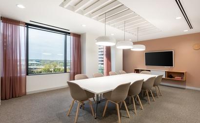 ¿WHY WOULDN’T YOU GET A WORKSPACE AT Spaces 111 Congress? ¿WHY WOULDN’T YOU GET A WORKSPACE AT Spaces 111 Congress?