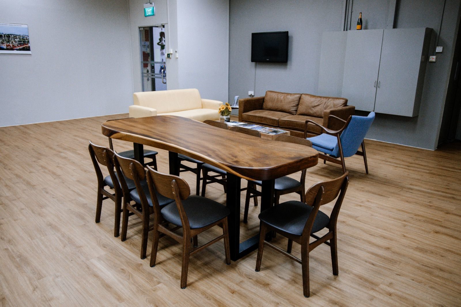 Event space for rental. Room size is 72 sqm. 