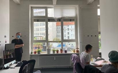 Desk space in a wonderful co-working space in Kreuzberg + monitor! Desk space in a wonderful co-working space in Kreuzberg + monitor!