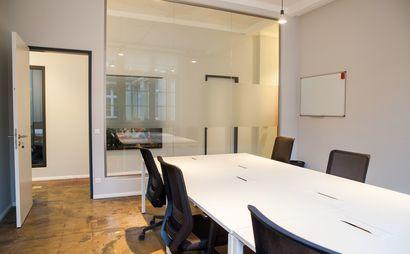 Designated desk spaces at UFER BERLIN