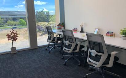 Window Office 131 Window Office 131