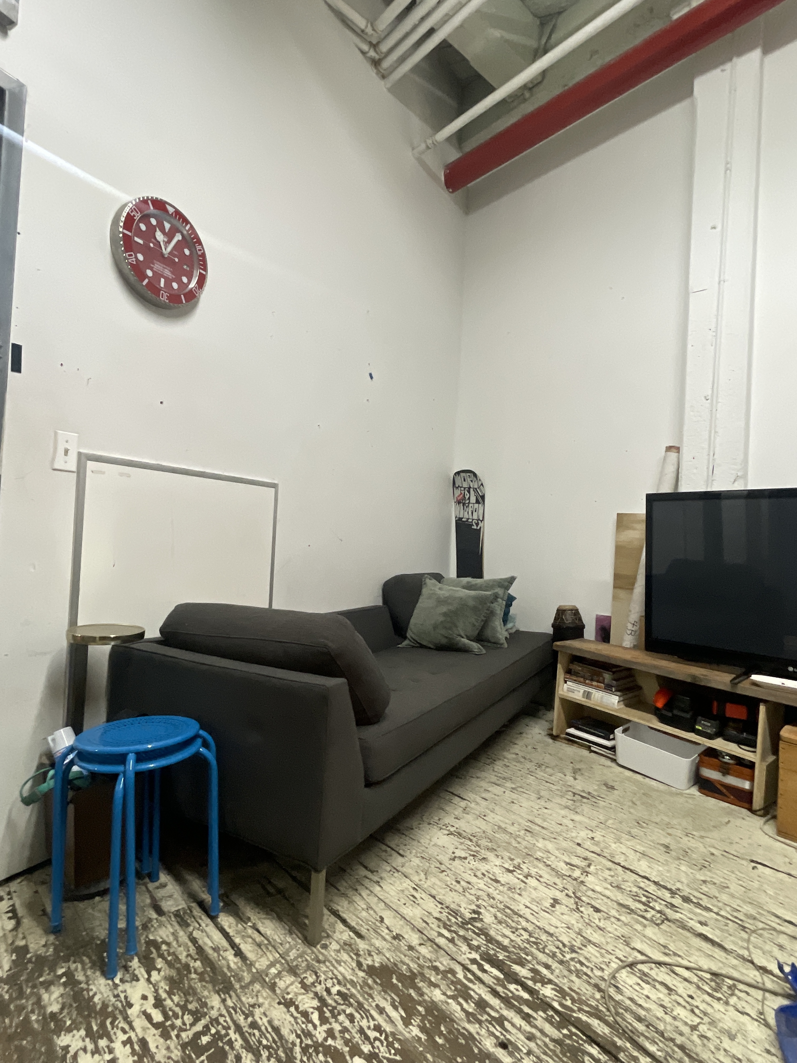 5 Person Conference room 