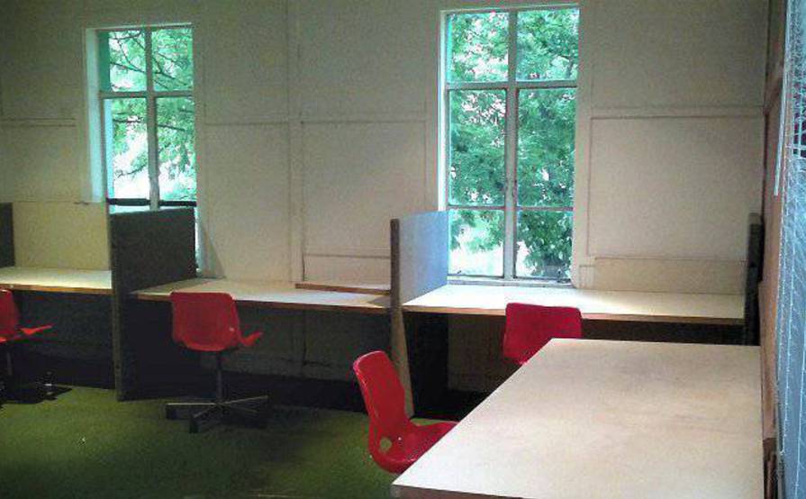 Loft area permanent and casual desks