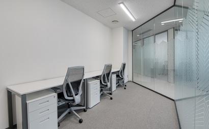Tailor-made dream offices for 4 persons in Spaces Falls Tower