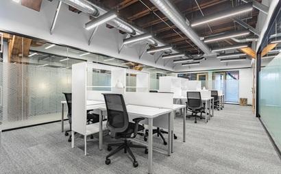Beautifully designed open plan office space for 10 persons in Spaces Falls Tower