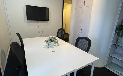 Small board room, or private office Small board room, or private office