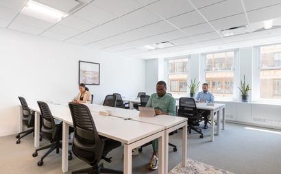 Work, meet and collaborate in a shared office space in Spaces Penn Plaza Work, meet and collaborate in a shared office space in Spaces Penn Plaza