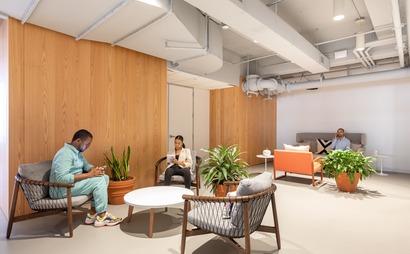 Find open plan office space in Spaces Penn Plaza for 10 persons with everything taken care of Find open plan office space in Spaces Penn Plaza for 10 persons with everything taken care of