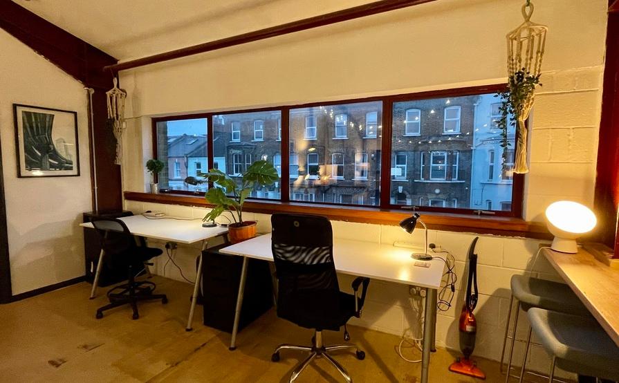 Herne Hill / Brixton - Desk / Office / Coworking space for Hire in a bright & large creative space.