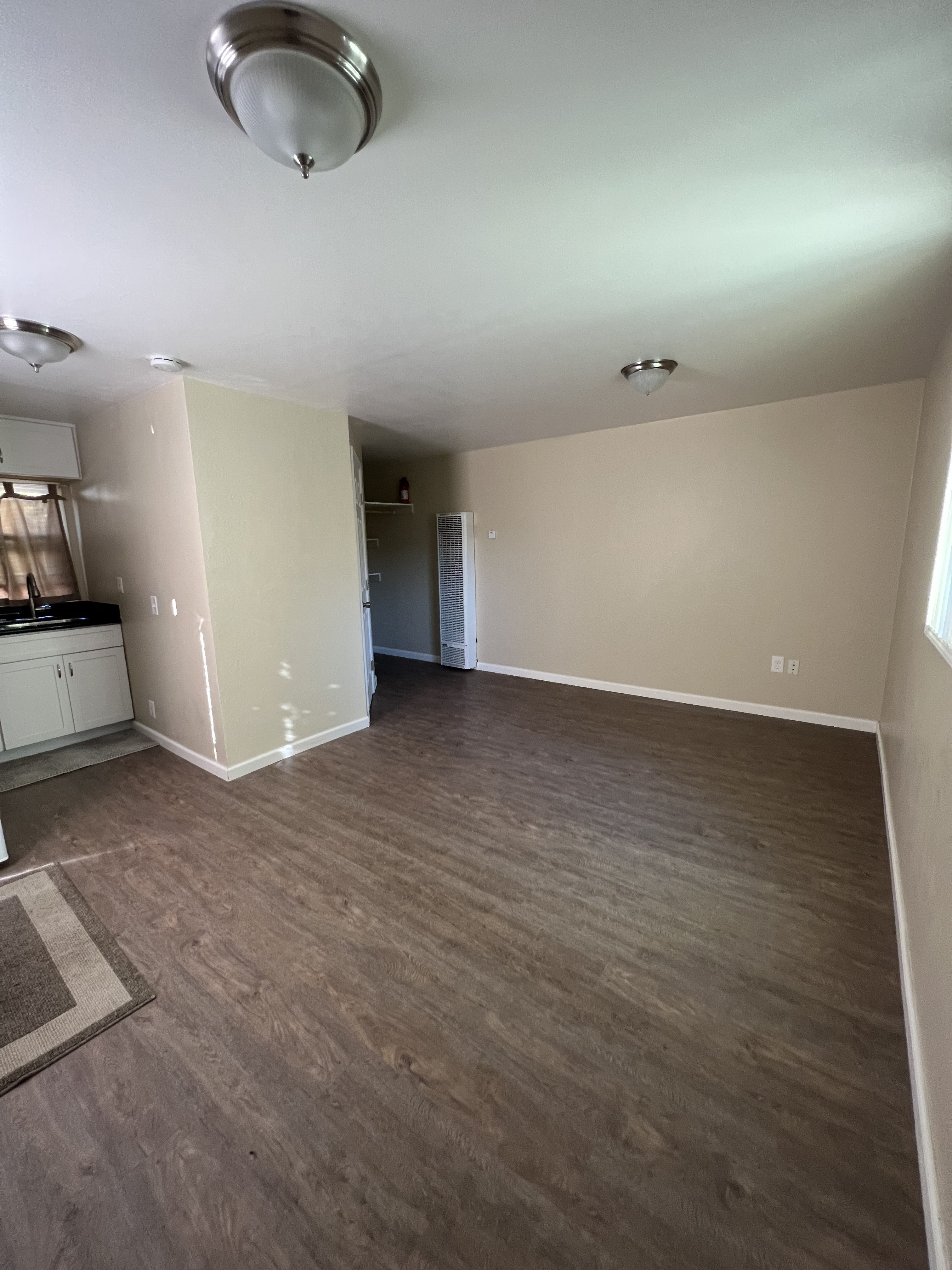 Clean, bright studio apartment with wifi available 24/7.