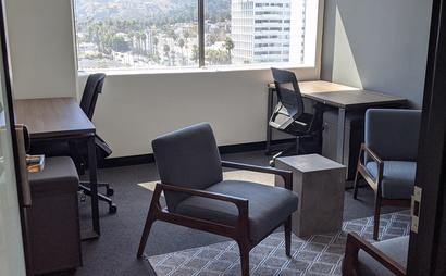 Private Office for 3-4 people Private Office for 3-4 people