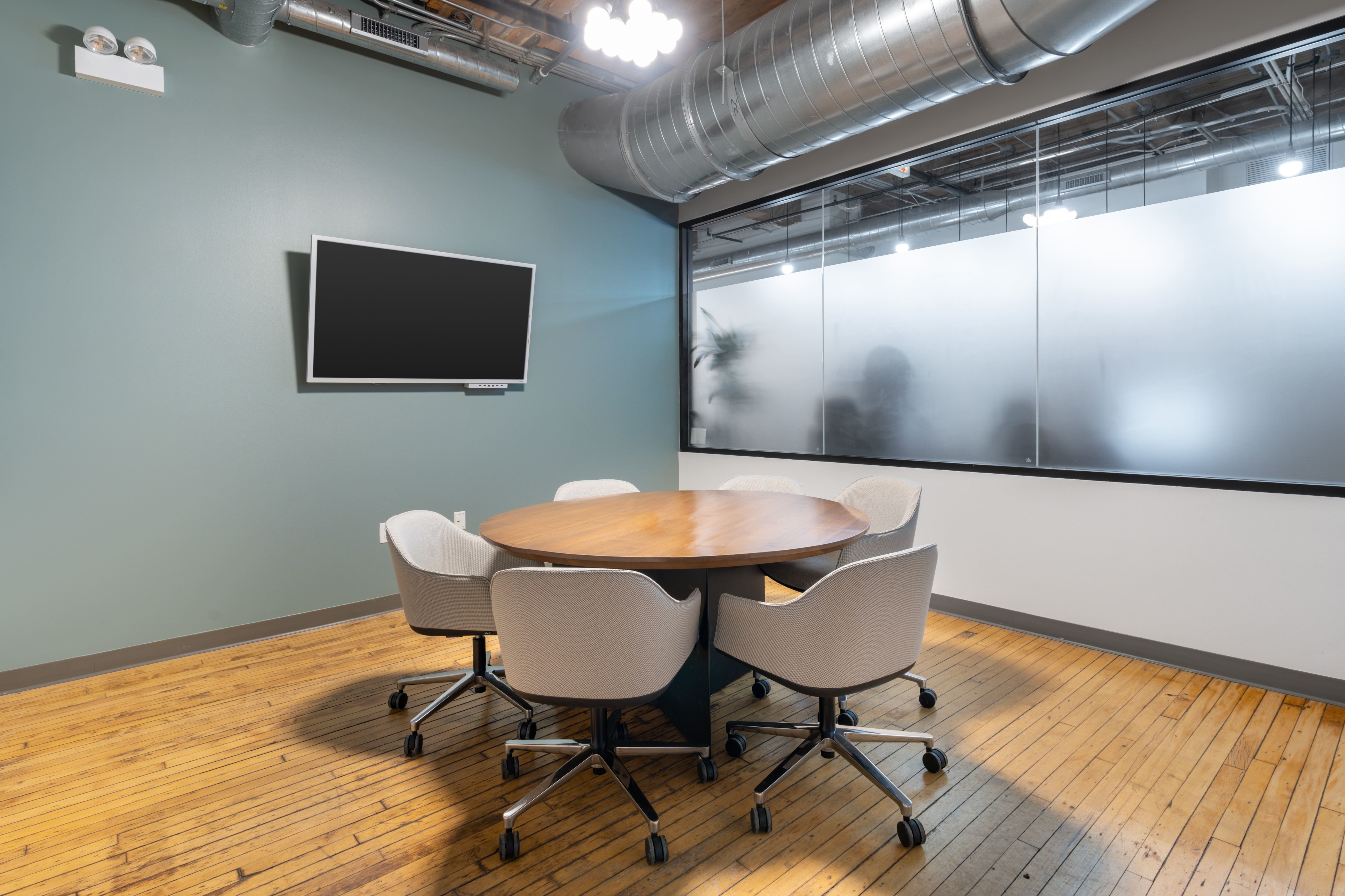Flexible workspace memberships in Spaces West Ohio Street Flexible workspace memberships in Spaces West Ohio Street