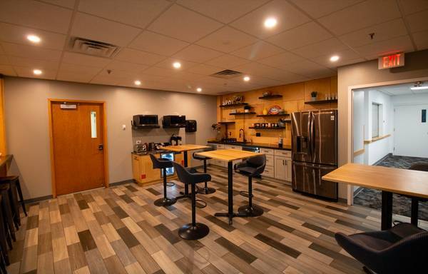 SPOT cowork - Victor (Cowork Desk)