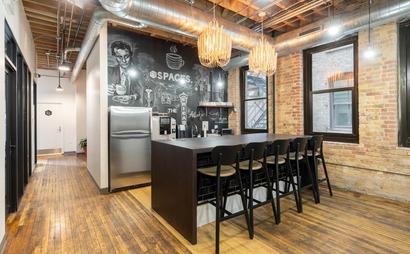 Tailor-made dream offices for 5 persons in Spaces West Ohio Street Tailor-made dream offices for 5 persons in Spaces West Ohio Street