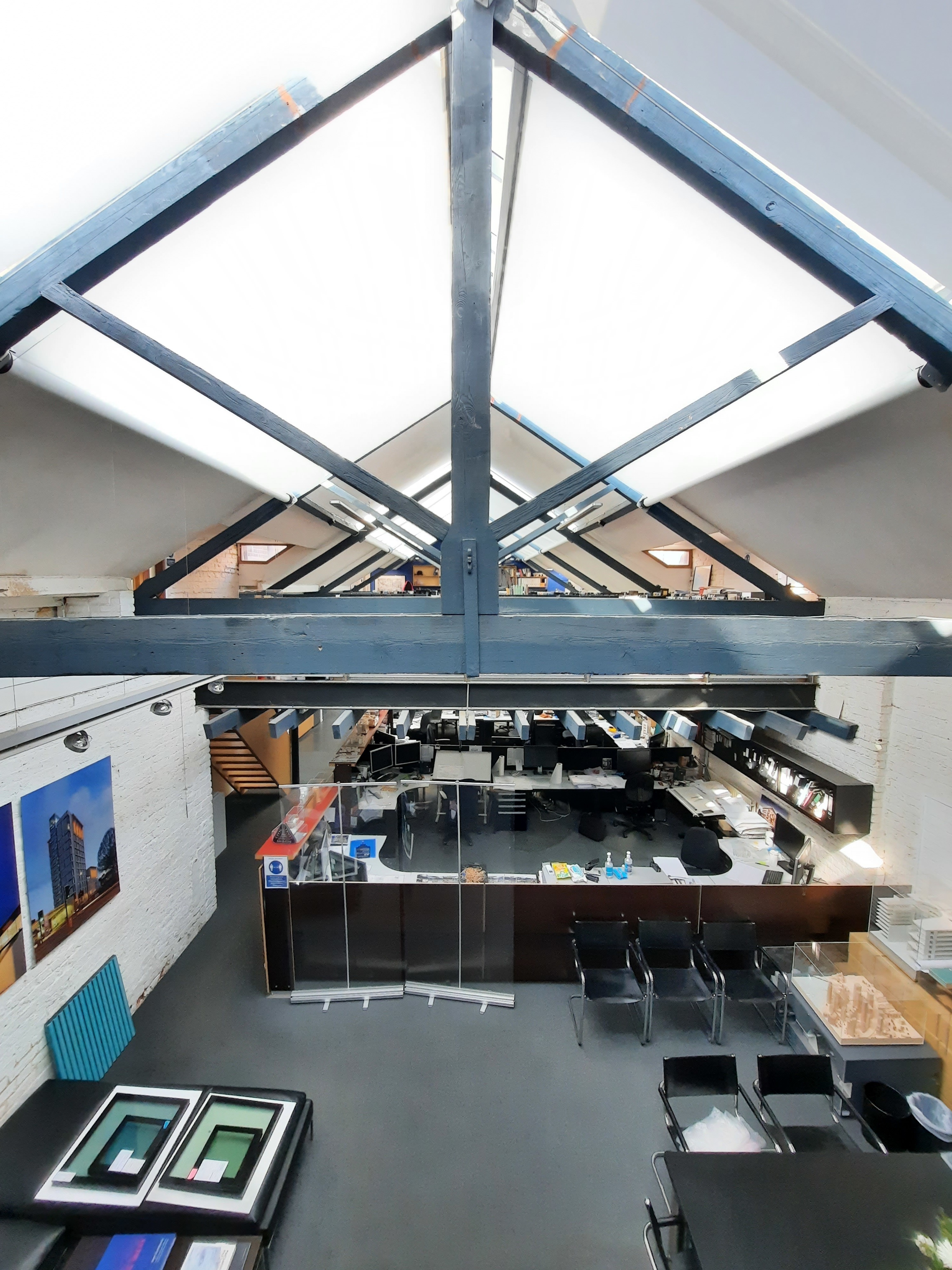 SHOREDITCH / SPITALFIELDS / BRICK LANE CO-WORKING DESK SPACES IN DESIGN STUDIO - friendly creative environment sharing with architects/designers - suit new business start ups. SHOREDITCH / SPITALFIELDS / BRICK LANE CO-WORKING DESK SPACES IN DESIGN STUDIO - friendly creative environment sharing with architects/designers - suit new business start ups.