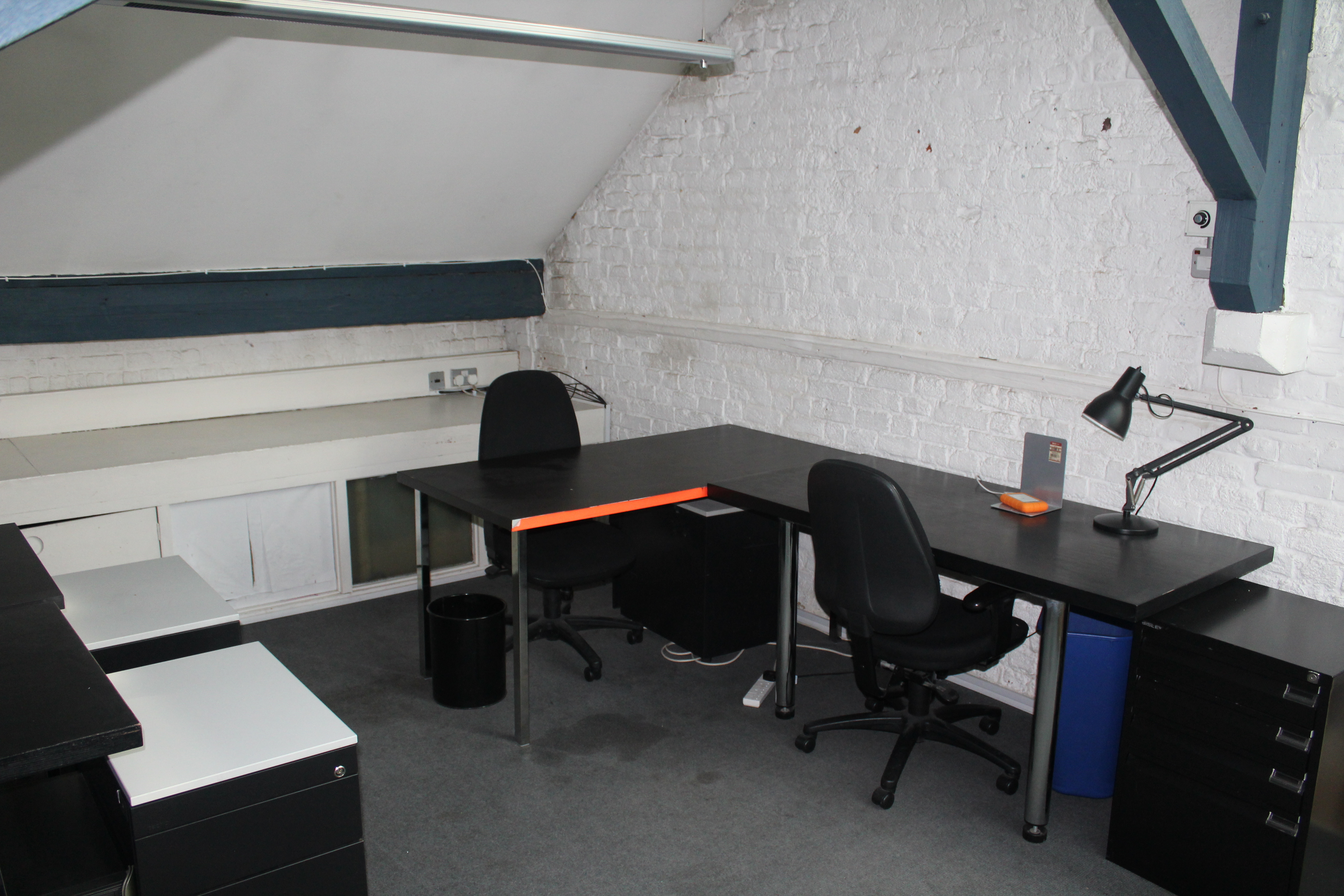 SHOREDITCH / SPITALFIELDS / BRICK LANE  CO-WORKING DESK SPACES IN DESIGN STUDIO - friendly creative environment sharing with architects/designers - suit new business start ups.