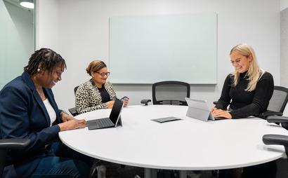 Find open plan office space in Spaces Commerce Building for 15 persons with everything taken care of Find open plan office space in Spaces Commerce Building for 15 persons with everything taken care of