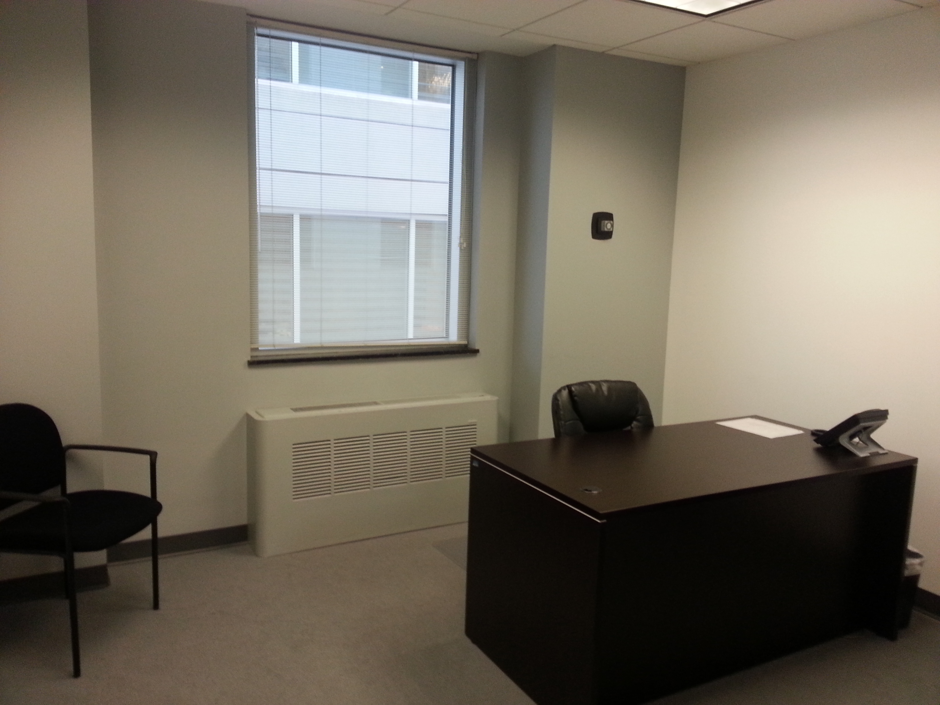 Small Size Offices with 1desks