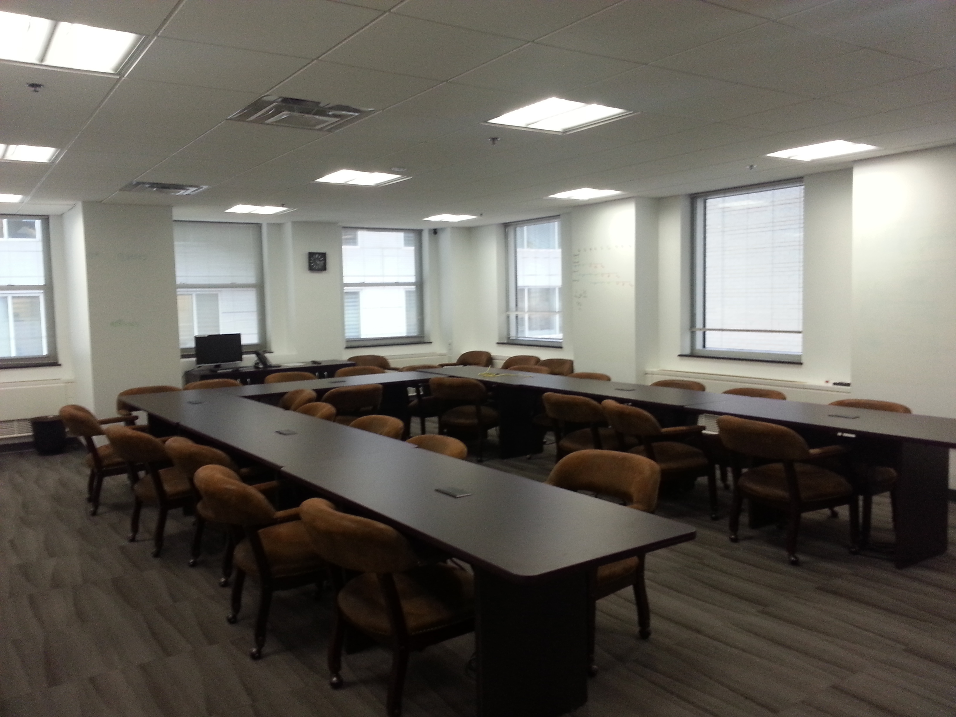 Small Size Offices with 1desks