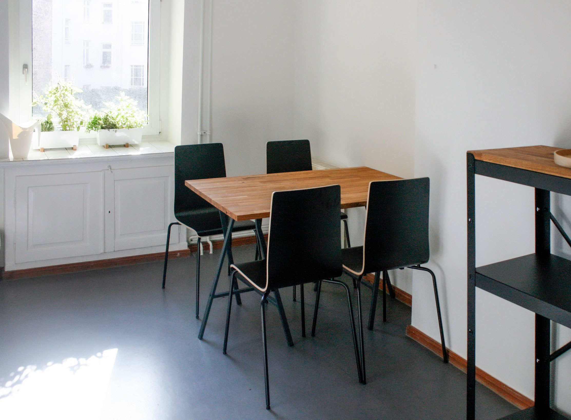 Team office for 9-12 people