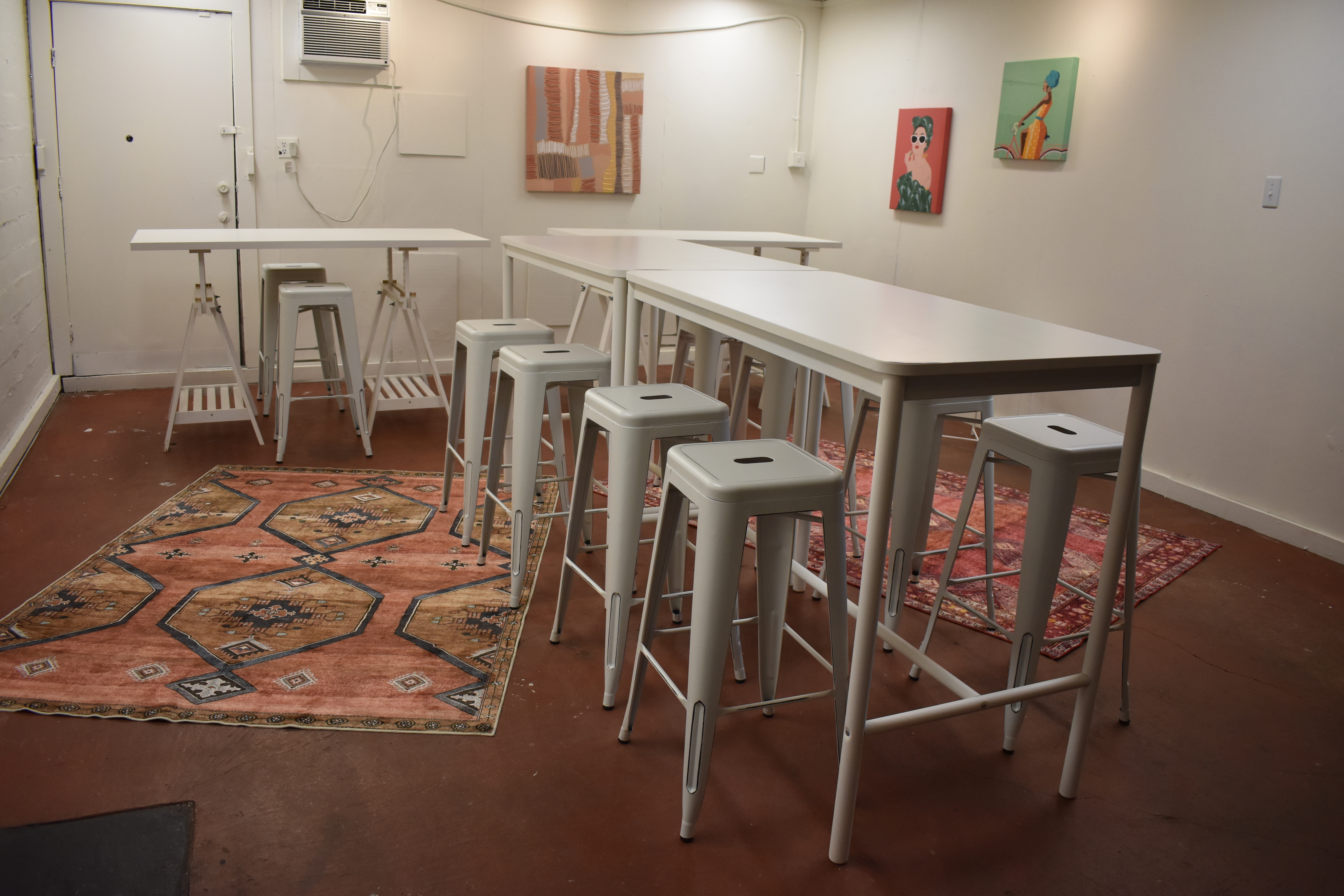 Central Meeting Space - Perfect For Your Next Mid-Size Party Or Gathering