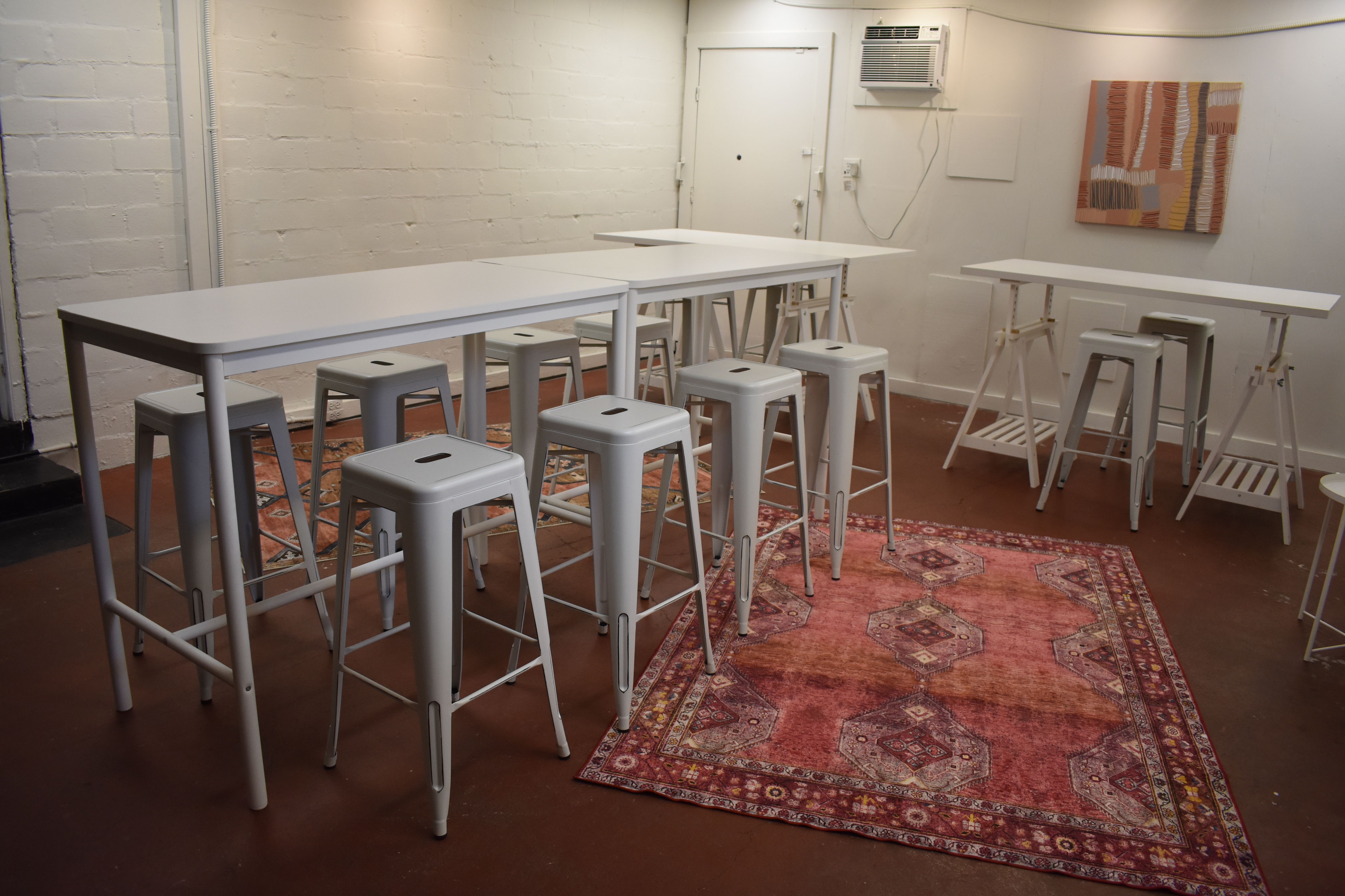 Central Meeting Space - Perfect For Your Next Mid-Size Party Or Gathering