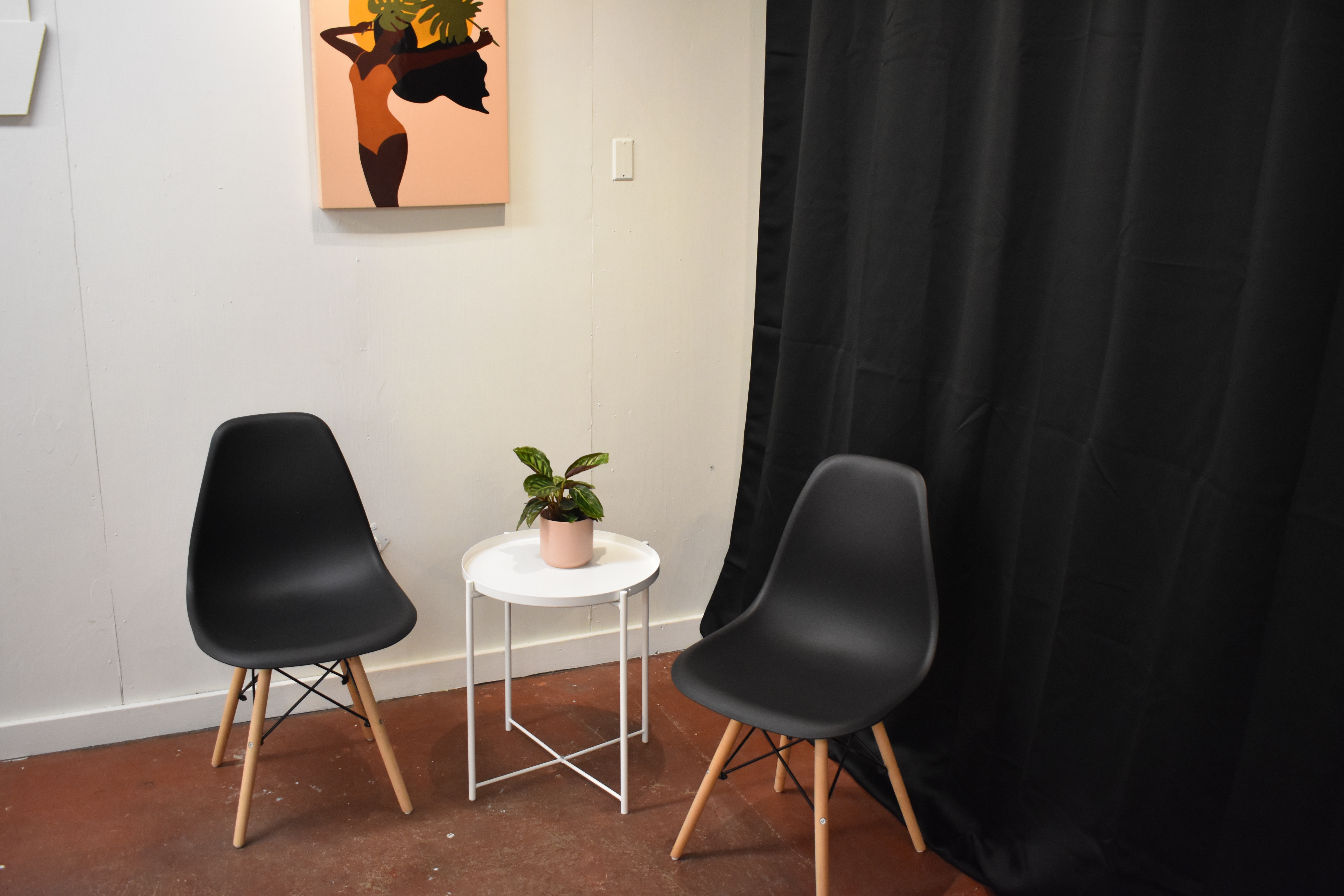 Central Meeting Space - Perfect For Your Next Mid-Size Party Or Gathering