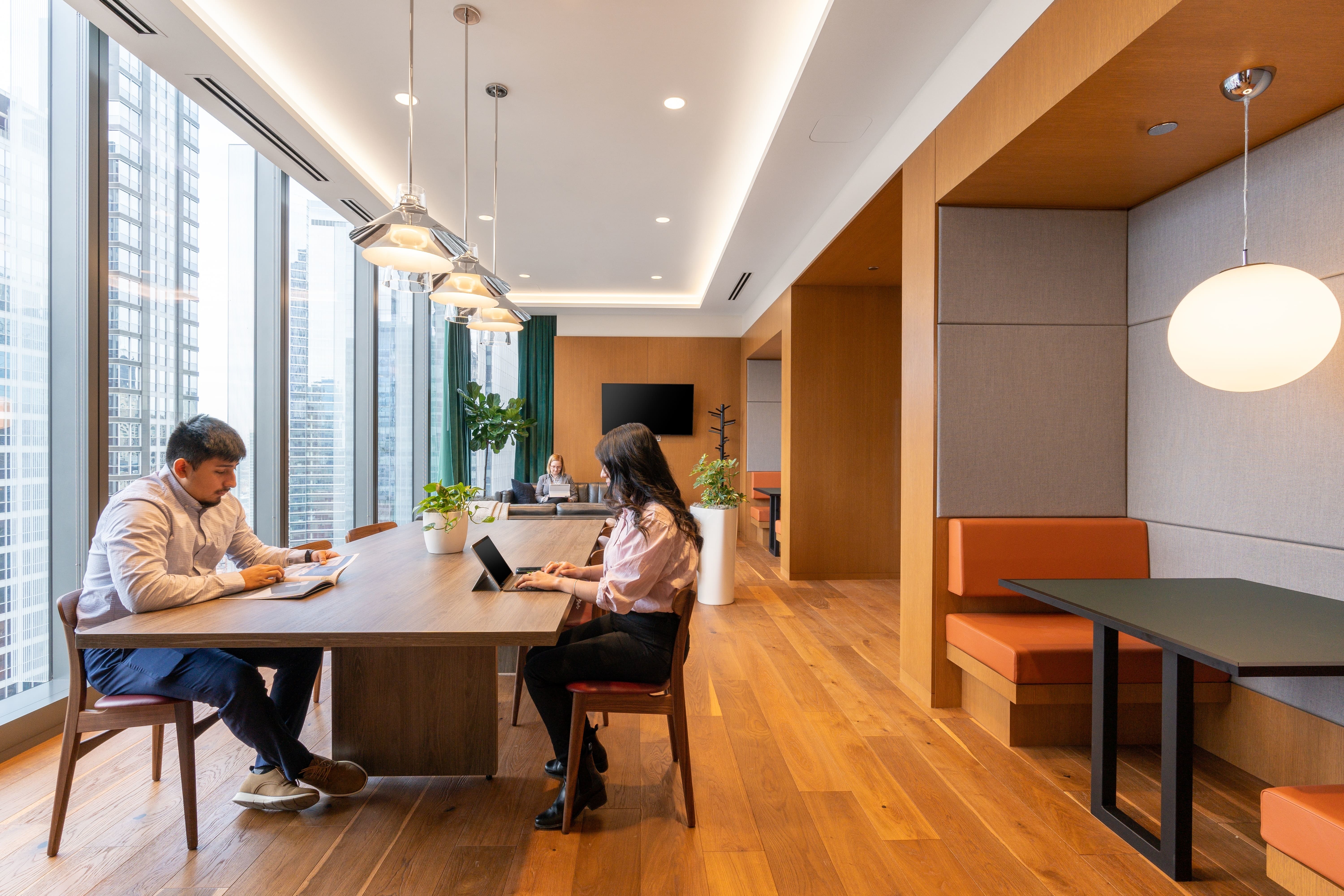 Unlimited coworking access in 110 North Wacker Drive Unlimited coworking access in 110 North Wacker Drive