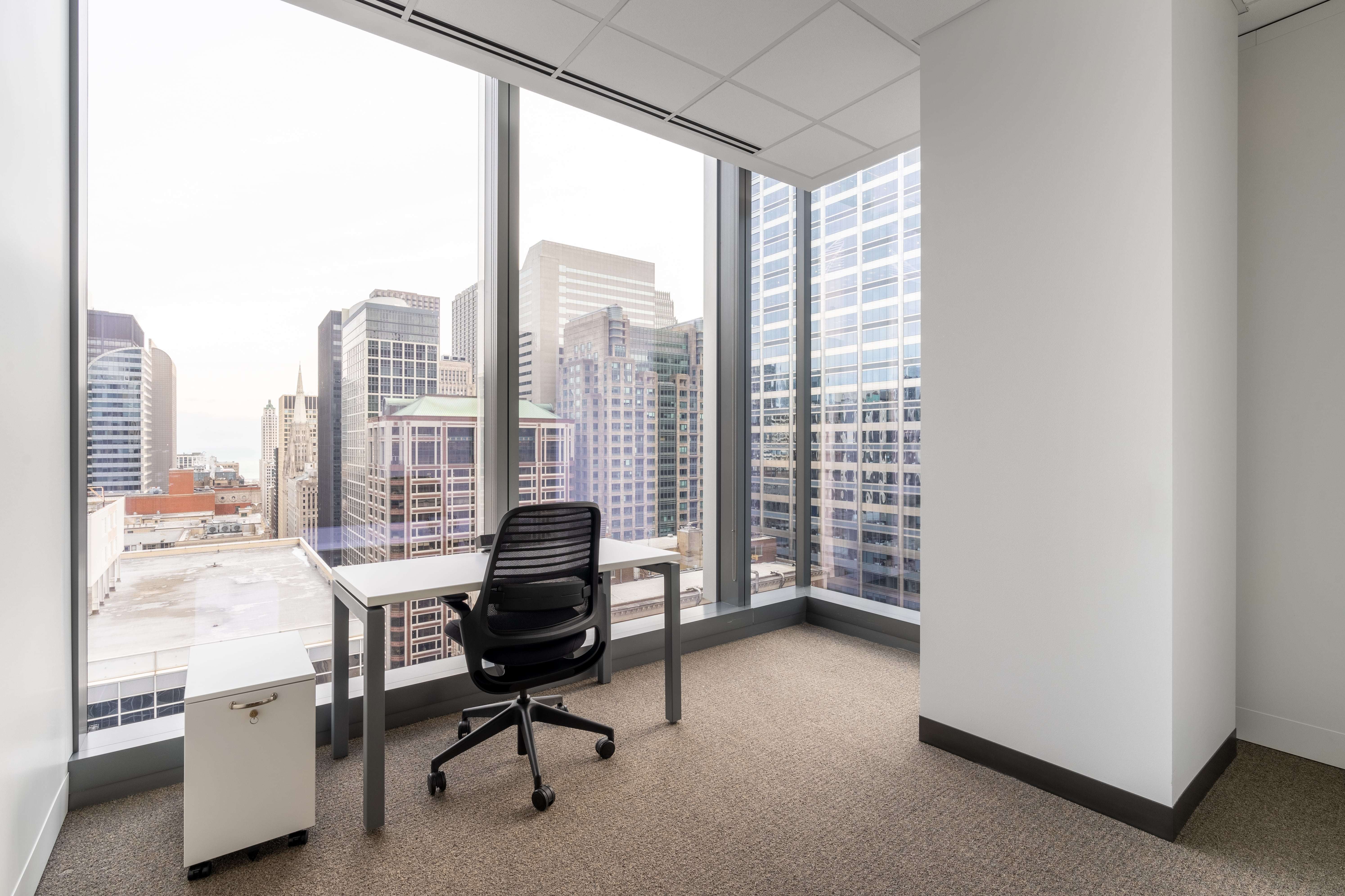 Unlimited coworking access in 110 North Wacker Drive Unlimited coworking access in 110 North Wacker Drive
