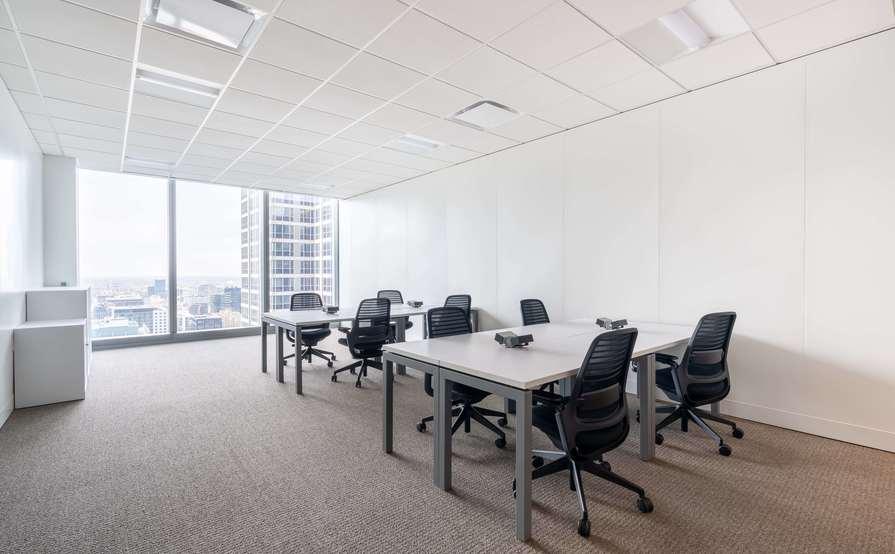 Unlimited coworking access in 110 North Wacker Drive