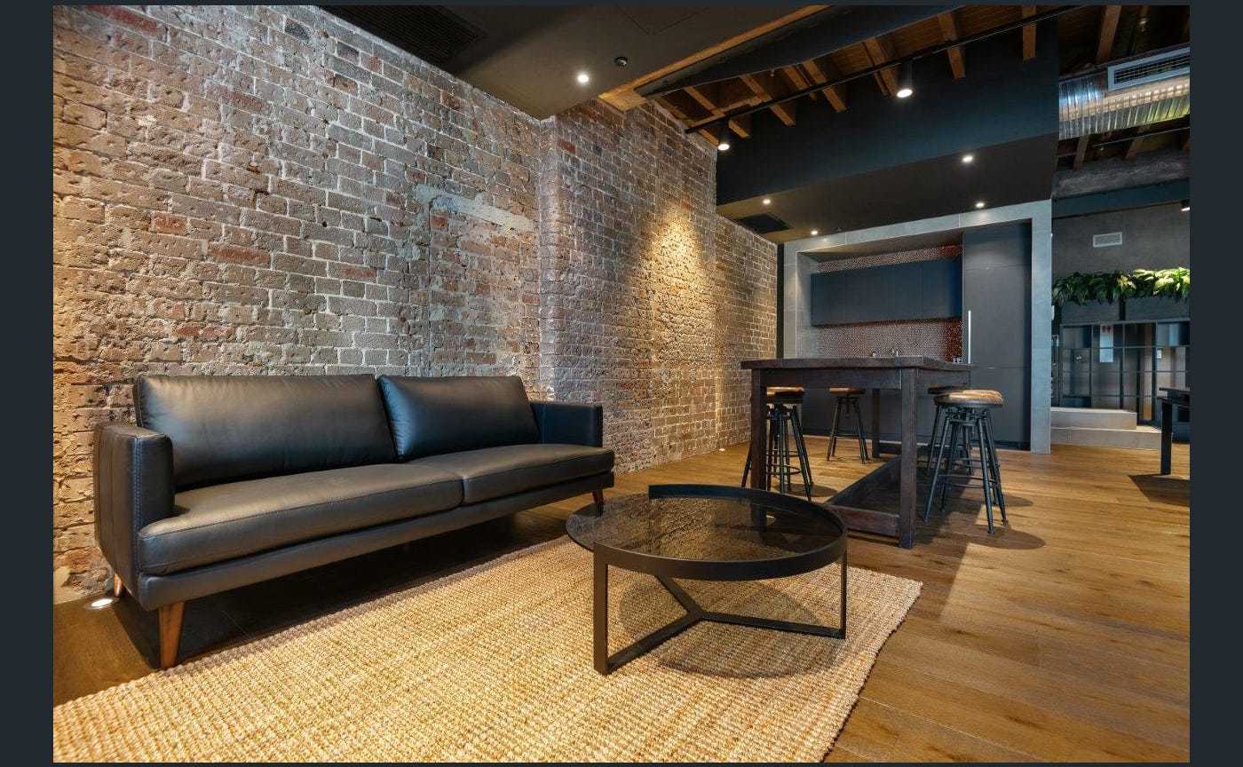 8-12 desks in Darlinghurst 8-12 desks in Darlinghurst