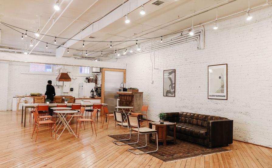 Communal Desk Coworking at The Pioneer Collective Communal Desk Coworking at The Pioneer Collective